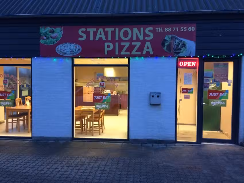 Stations Pizza & Grill