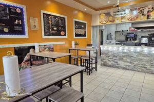 Stone&rsquo;s Pizza Kebab & Grill og Manakish Viby