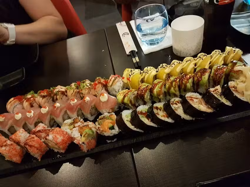 Tatami Sushi v/Yun Chen