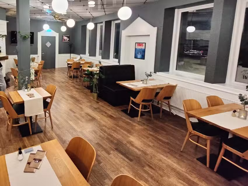 Teater Caf&eacute;en