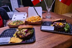 The Burgerlicious & Ribs