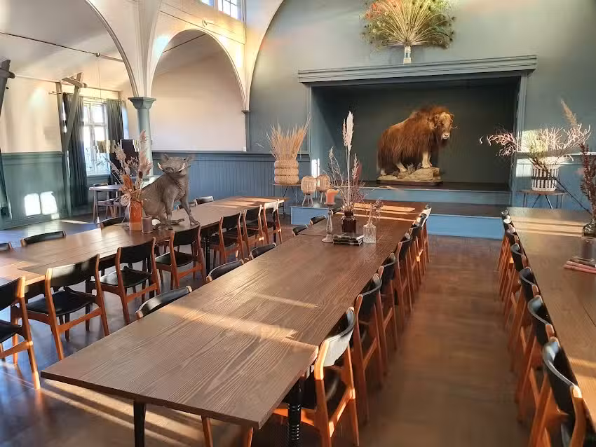 The Falcon Hotel & Restaurant