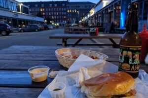 Tommi&rsquo;s Burger Joint