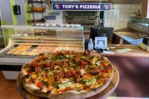 Tony’s Pizza