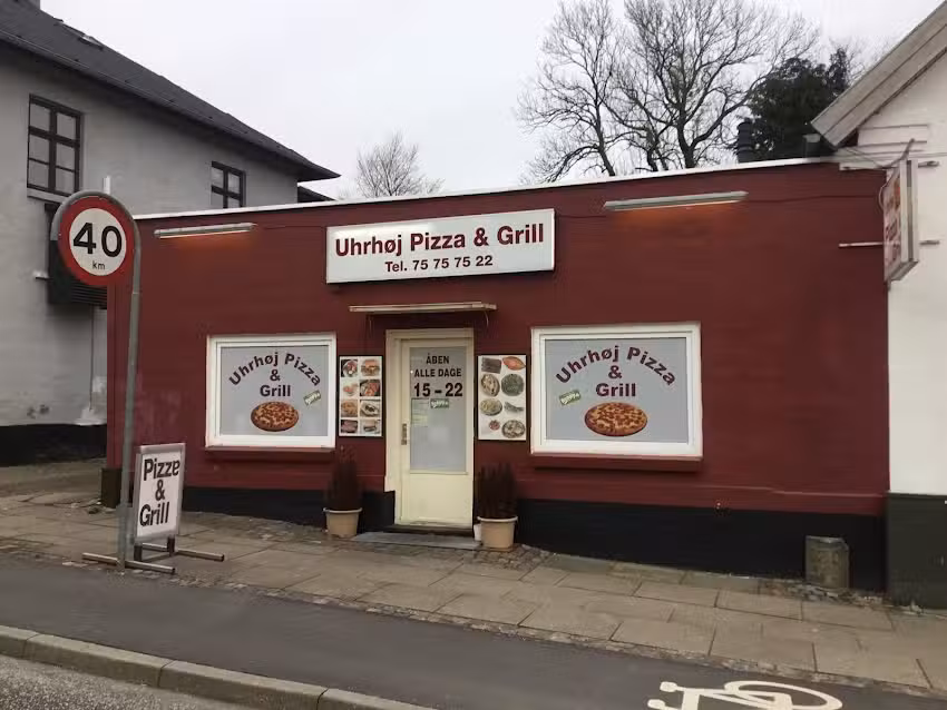 Uhrh&oslash;j Pizza & Grill
