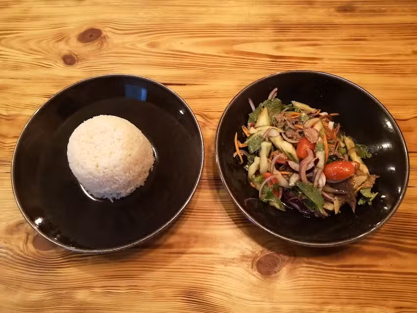 WOW &ndash; Wok Our Way