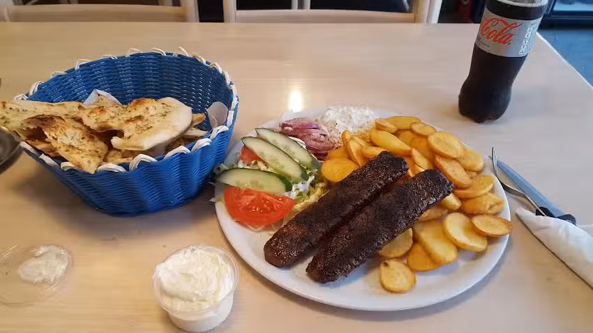 Younes Grill & Pizza