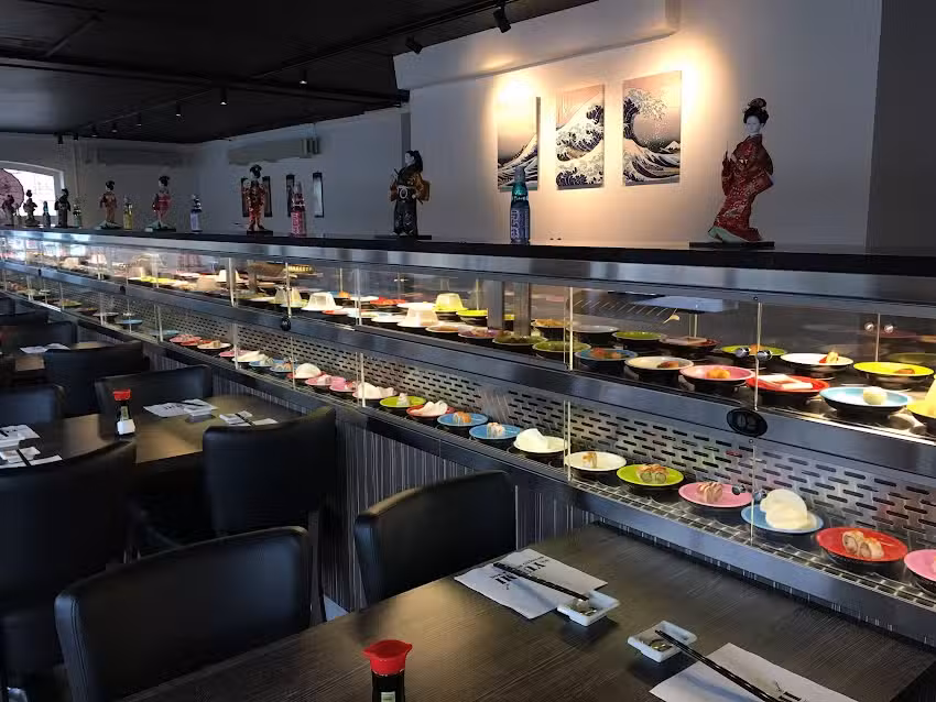 Yummi Running Sushi & Wok